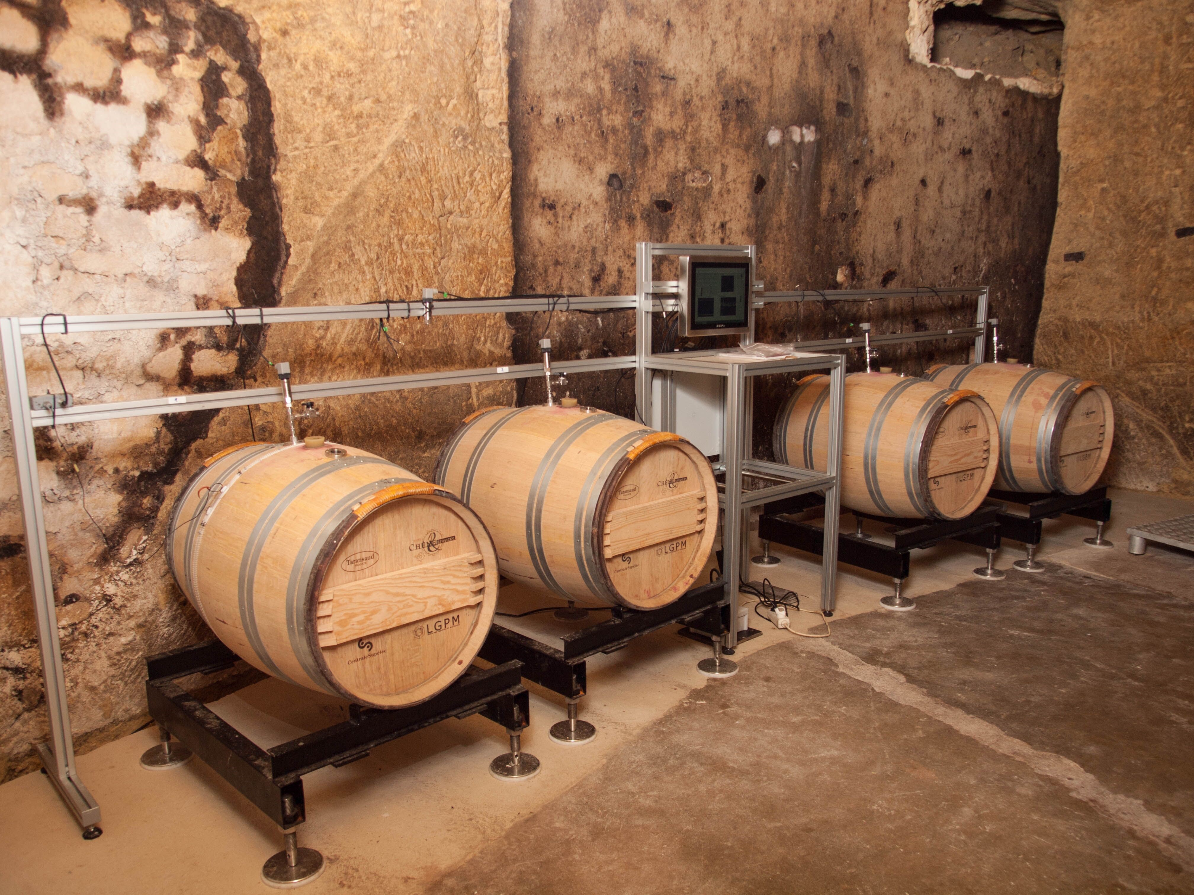 Expérimentation d'une solution de monitoring pour la maturation des vins en chai